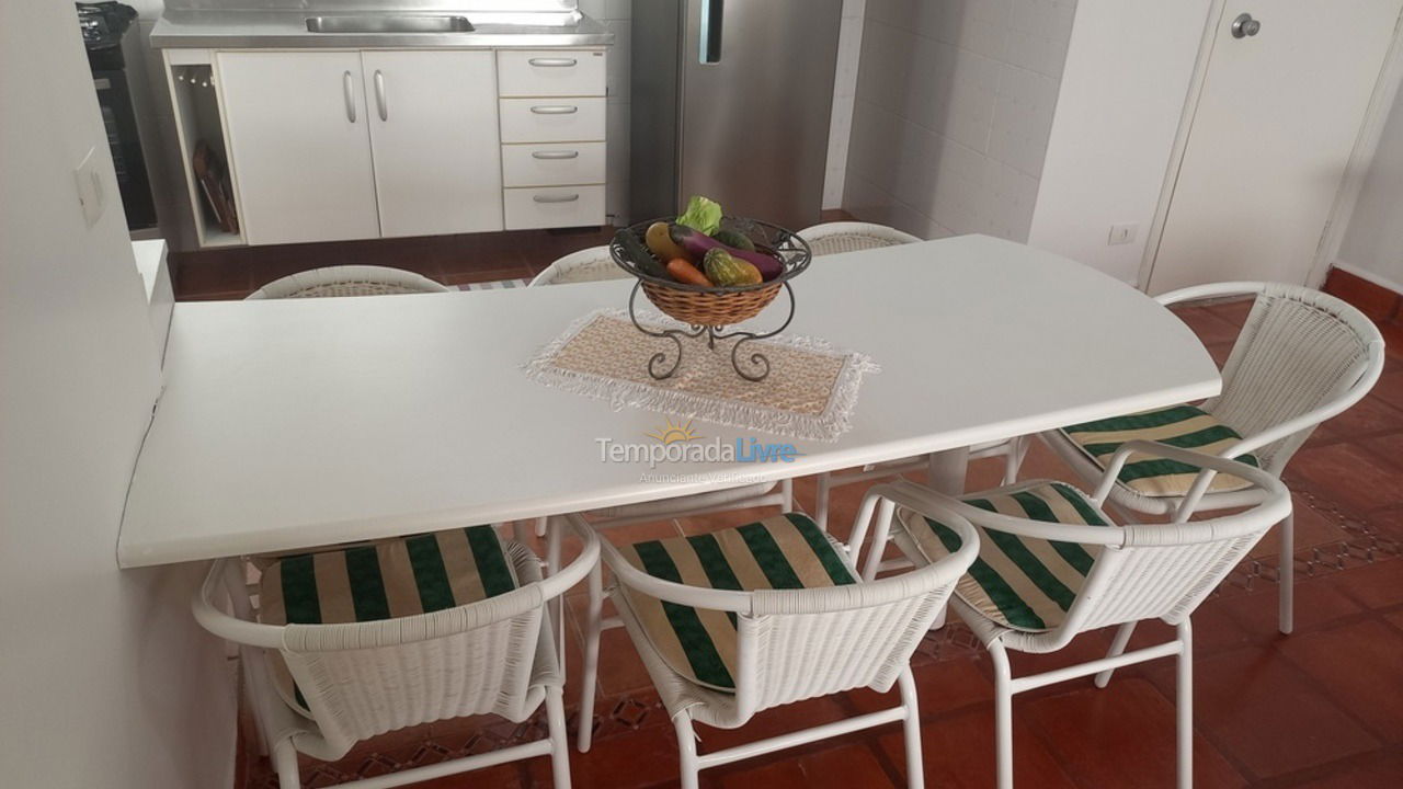 Apartamento para aluguel de temporada em Guarujá (Enseada)