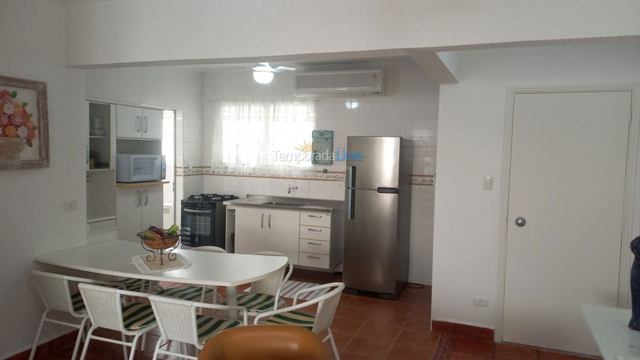 Apartamento para aluguel de temporada em Guarujá (Enseada)