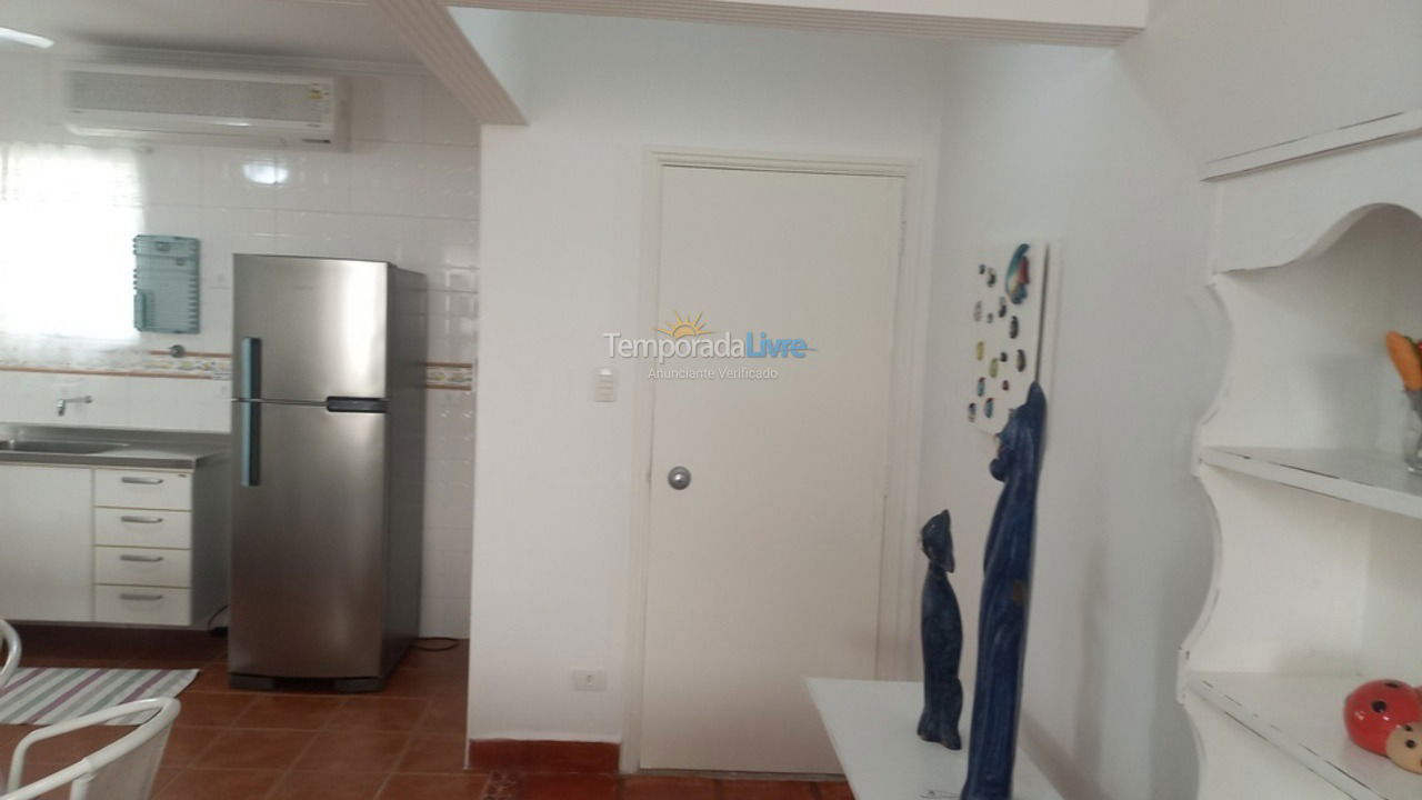 Apartamento para aluguel de temporada em Guarujá (Enseada)