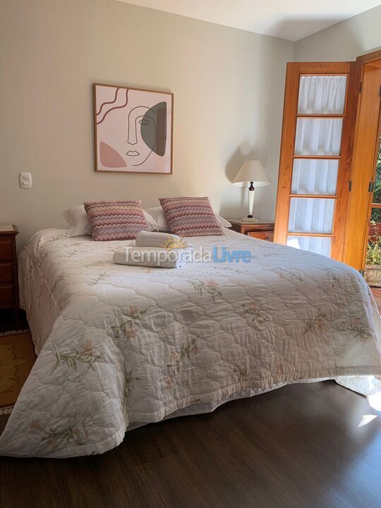 Apartment for vacation rental in Campos do Jordão (Capivari)