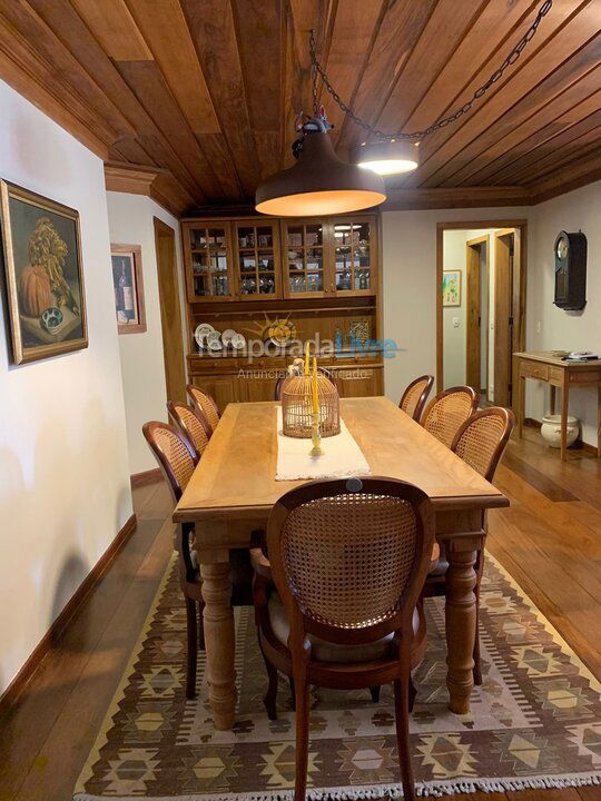 Apartment for vacation rental in Campos do Jordão (Capivari)