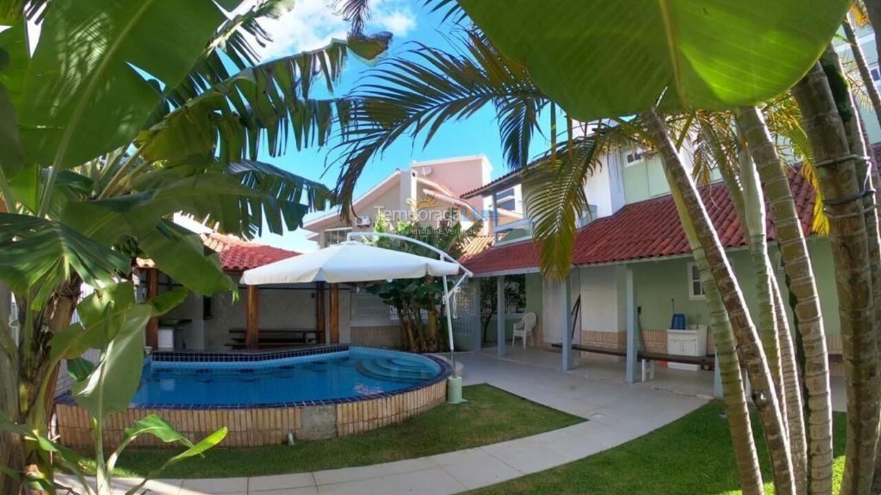 Casa para alquiler de vacaciones em Governador Celso Ramos (Praia de Palmas)