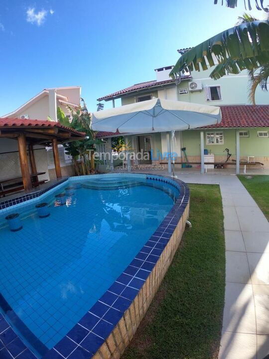 Casa para alquiler de vacaciones em Governador Celso Ramos (Praia de Palmas)