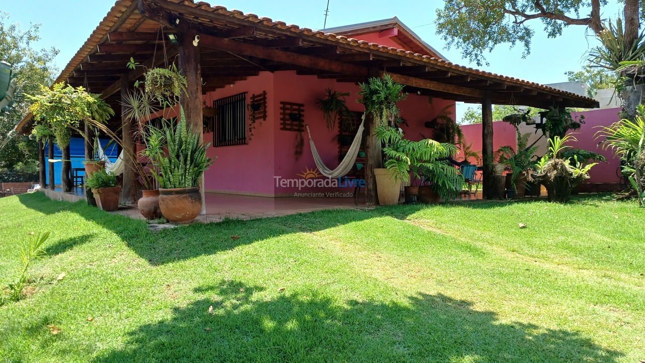 Casa para aluguel de temporada em Bonito (Bairro Tarumã Hípica Park)