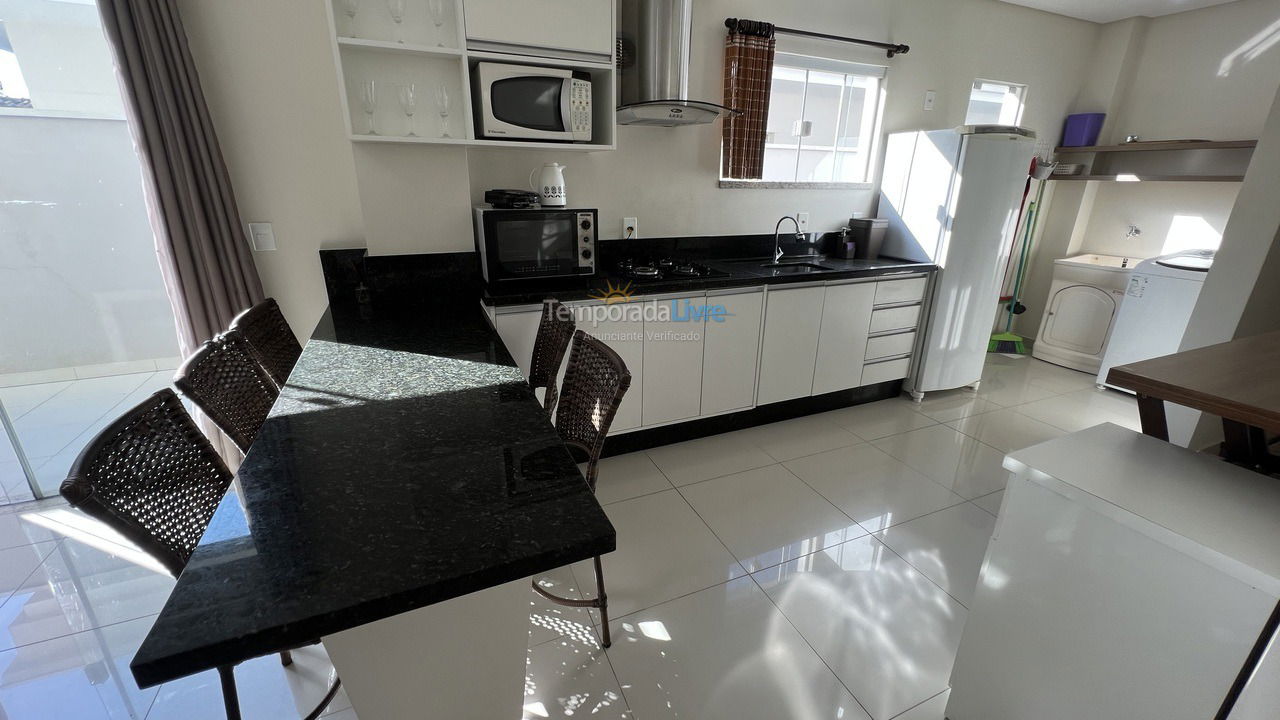 Apartment for vacation rental in Bombinhas (Mariscal)