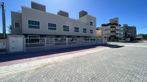 Apartamento com Terraço e Piscina para 4 pessoas na Praia de Mariscal