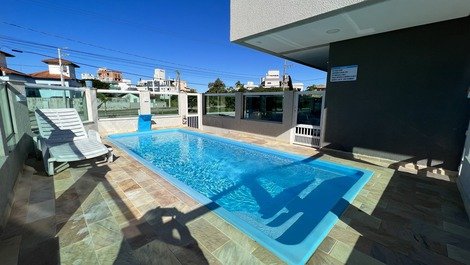 Beautiful Duplex 2 bedrooms 07 people in Praia de Mariscal with Pool
