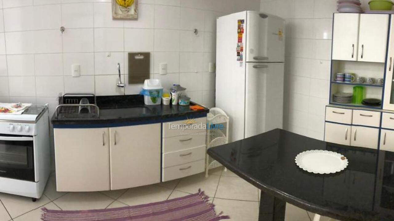 Apartment for vacation rental in Guarapari (Praia do Morro)