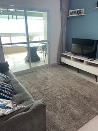 Apartment with gourmet balcony, facing the sea in Mongaguá/Sp