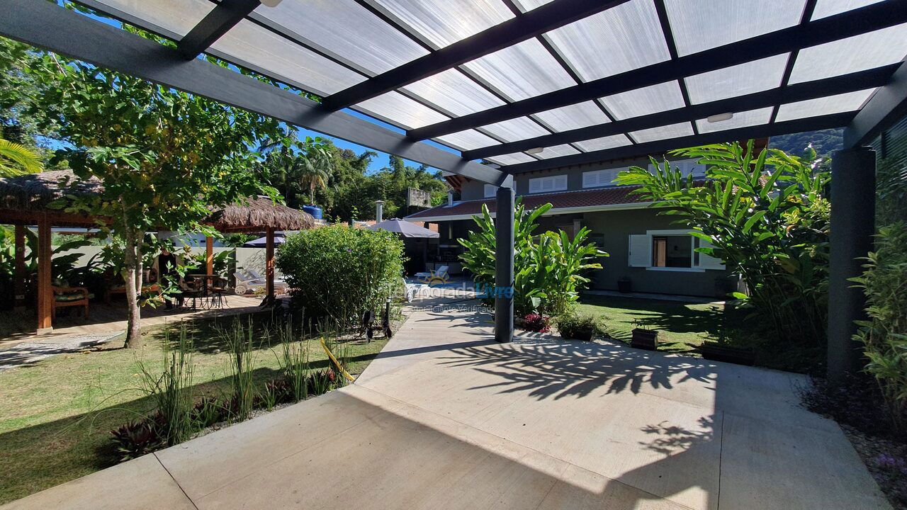 Casa para aluguel de temporada em Ubatuba (Praia do Lázaro)