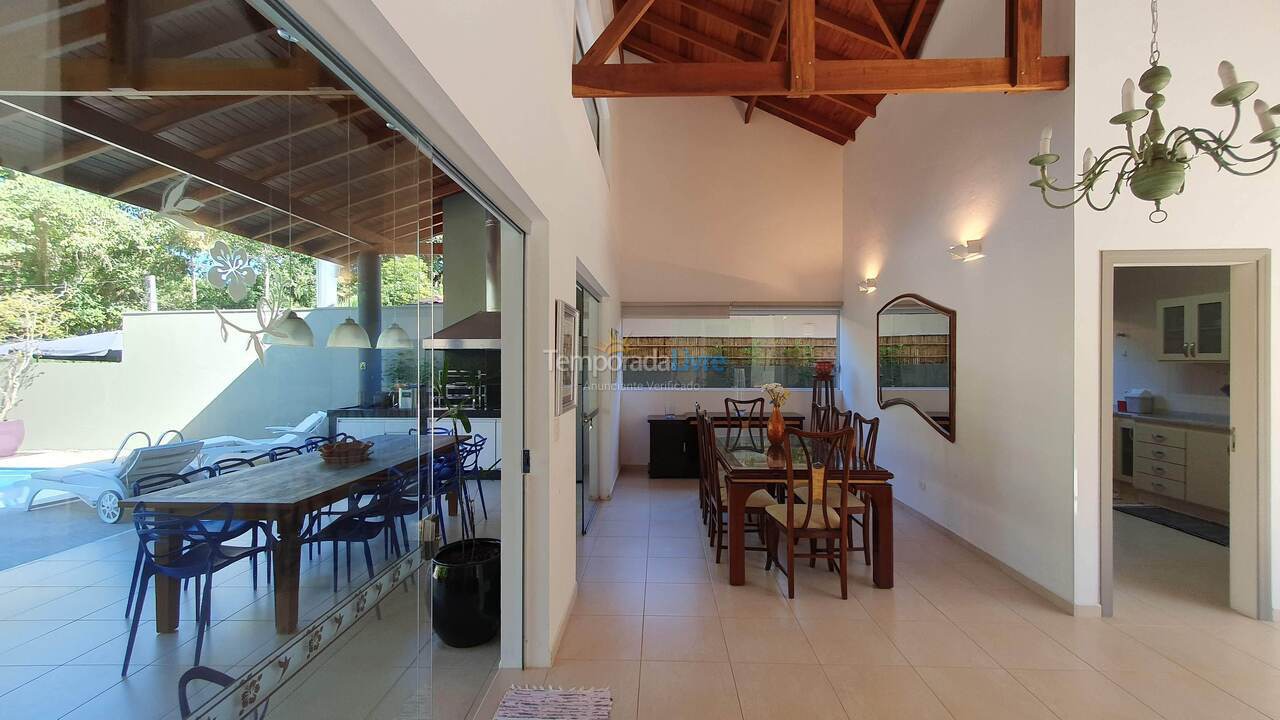 Casa para aluguel de temporada em Ubatuba (Praia do Lázaro)