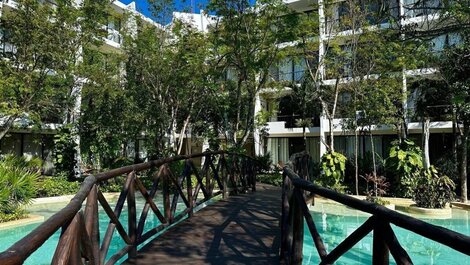 Estúdio c/piscina privada | Ginásio | Áreas verdes relaxantes