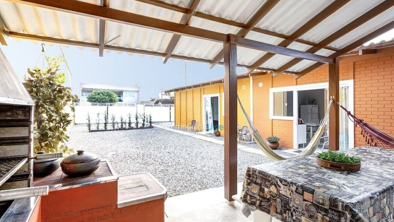 Casa para aluguel de temporada em Navegantes (Meia Praia)