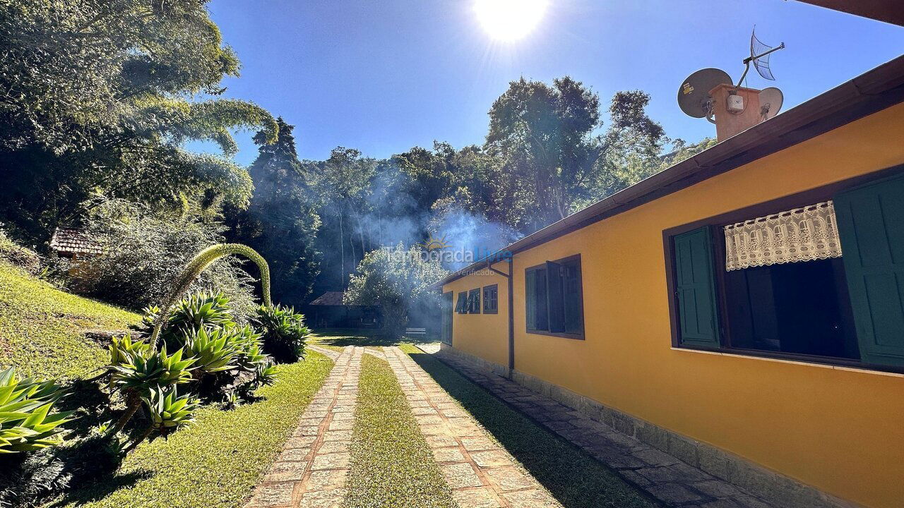 Casa para alquiler de vacaciones em Teresópolis (Santa Rita)