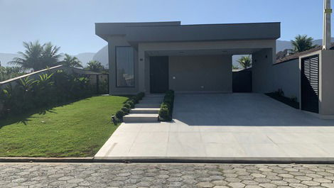 Casa nueva - Condomínio Morada da Praia. Boraceia.