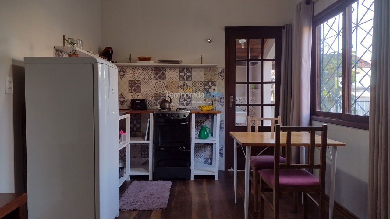 Casa para aluguel de temporada em Porto Belo (Centro)