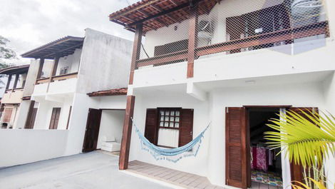 Casa de 2 plantas con 3 habitaciones a 150mts de la playa de Cachoeira do Bom Jesus