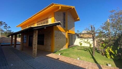 House with pool for up to 12 people, in Canto Grande, 200 meters from the sea