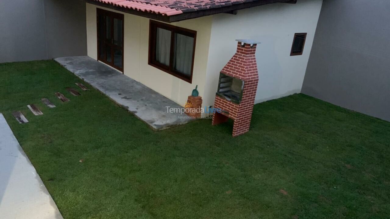 Casa para alquiler de vacaciones em Garopaba (Jardim Panoramico)