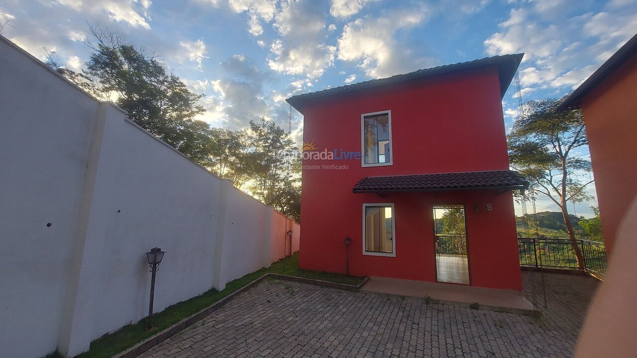 Casa para aluguel de temporada em Lima Duarte (Residencial Alcateia Ibitipoca)