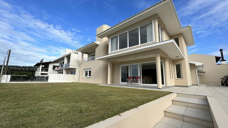 Casa Junto al Mar en la Playa de Garopaba