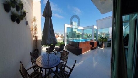 Penthouse with heated pool / Praia do Mariscal