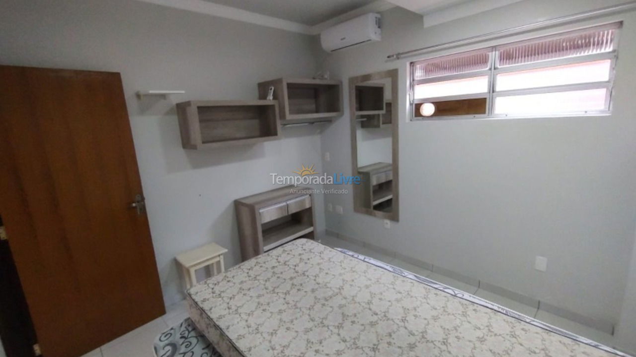 Apartamento para aluguel de temporada em São Francisco do Sul (Enseada)