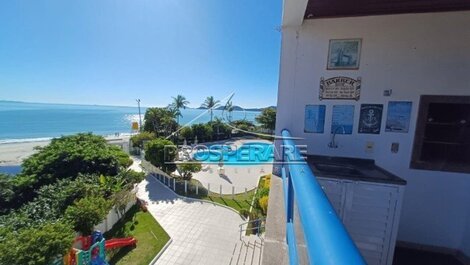 Incrível apartamento com vista para o mar e piscina!