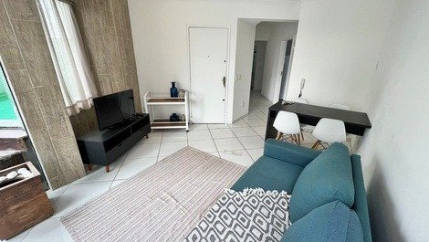 Ed. Sommer: 2 bedrooms / pool and private BBQ / air cond /