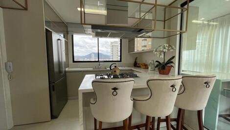 High Standard - 03 suites para 10 personas en Meia Praia