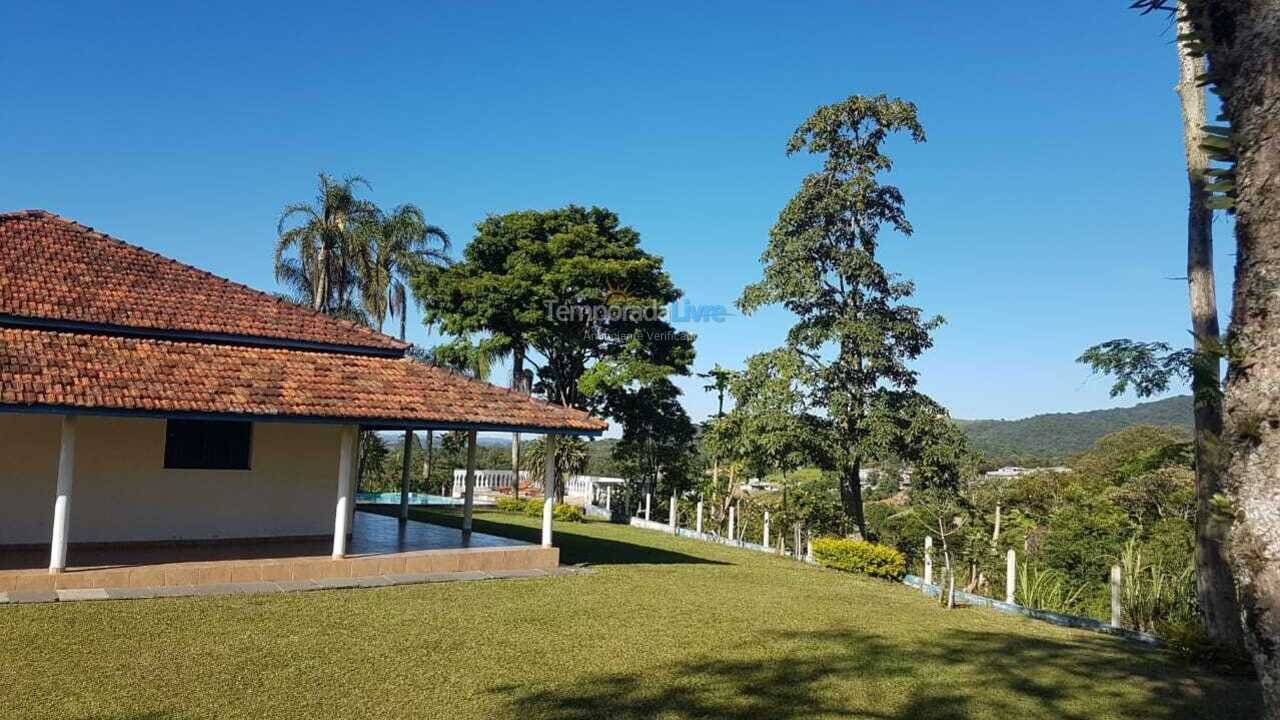 Chácara / sítio para aluguel de temporada em São Roque (Canguera)
