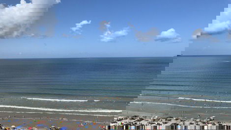 Apartamento 3 Suites (PIE EN LA ARENA CON VISTA EXUBERANTE)