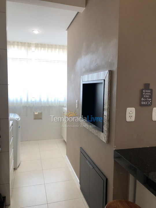 Apartamento para aluguel de temporada em Itapema (Meia Praia)