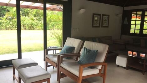 Comfort and convenience 4 suites in Praia do forte