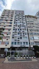Ótimo apartamento na Avenida Atlântica Posto 5 em Copacabana