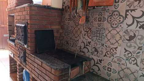 Casa acogedora y ventilada en el barrio central (Barra Velha)