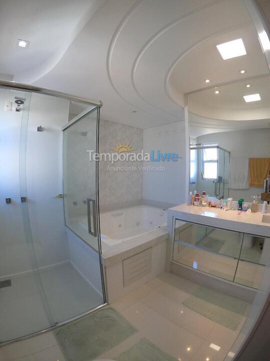 Apartamento para aluguel de temporada em Itapema (Meia Praia)