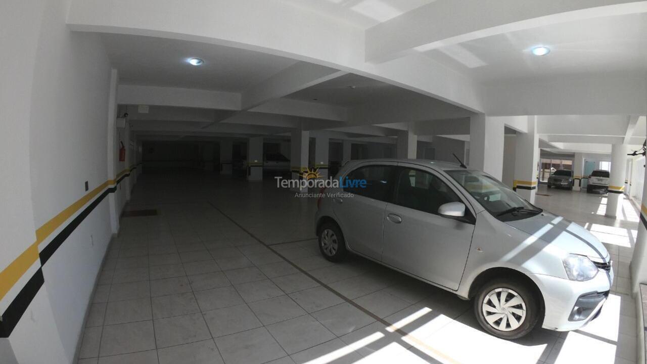 Apartamento para aluguel de temporada em Itapema (Meia Praia)