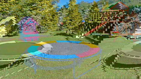 Condominium farm near SP, heated pool, field and playground