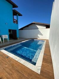 FOR 15 PEOPLE – SWIMMING POOL – AIR COND. – WIFI - 3 BEDROOMS. - 700 M. FROM THE BEACH