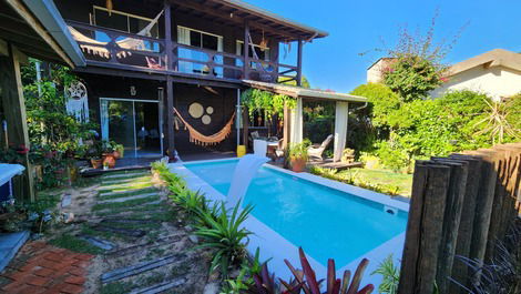 CASA DE PLAYA CON PISCINA TOTALMENTE PRIVADA EN MEDIO DE LA NATURALEZA DE ROSA