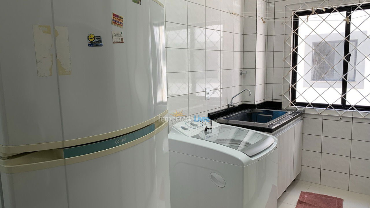 Apartamento para aluguel de temporada em Itapema (Meia Praia)