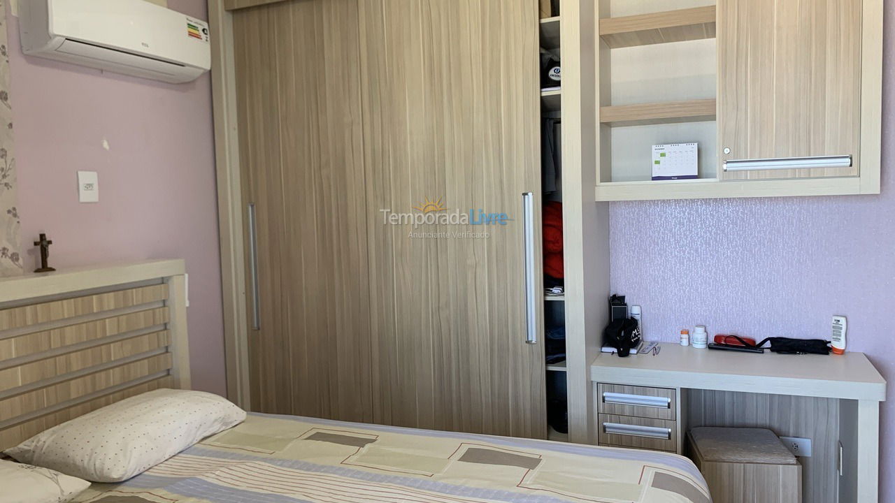 Apartamento para aluguel de temporada em Itapema (Meia Praia)