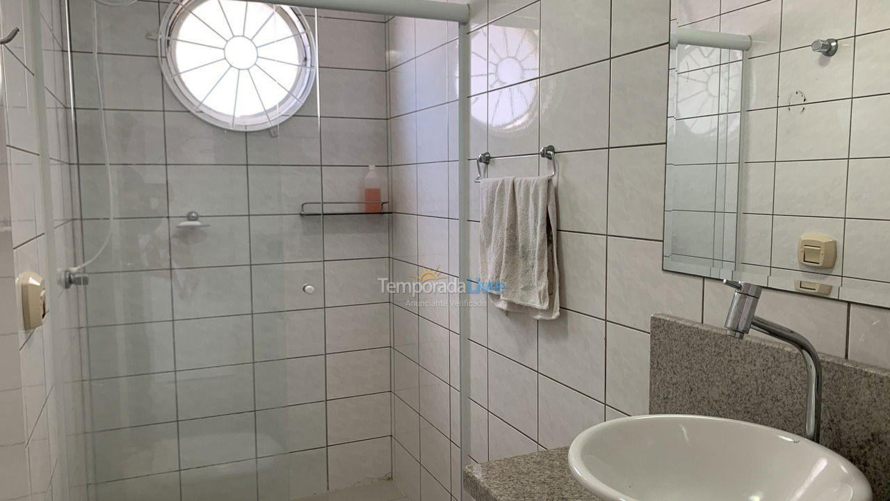 Apartamento para aluguel de temporada em Itapema (Meia Praia)