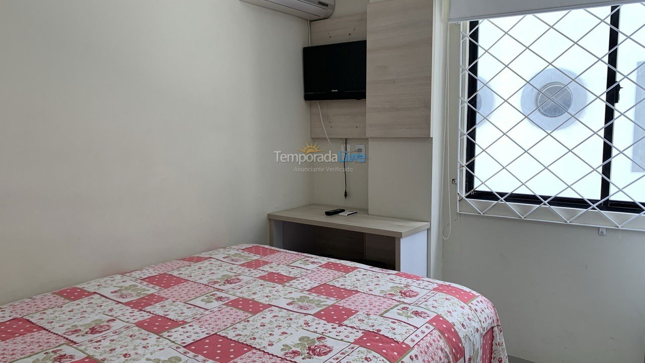 Apartamento para aluguel de temporada em Itapema (Meia Praia)