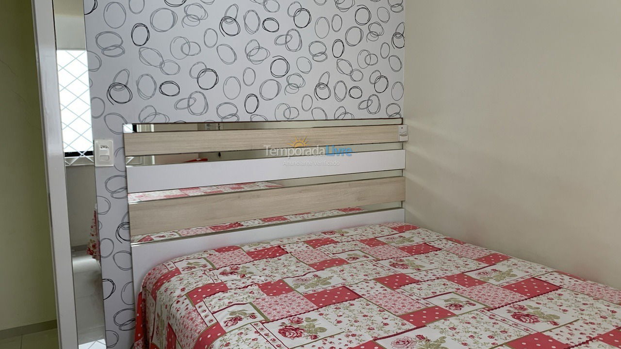 Apartamento para aluguel de temporada em Itapema (Meia Praia)