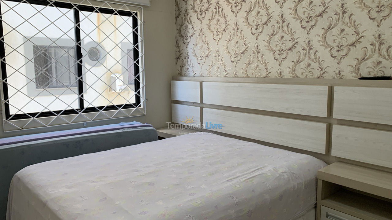 Apartamento para aluguel de temporada em Itapema (Meia Praia)