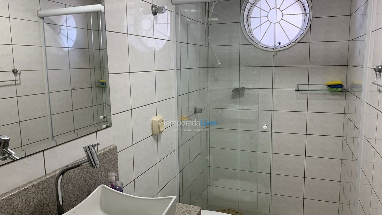 Apartamento para aluguel de temporada em Itapema (Meia Praia)