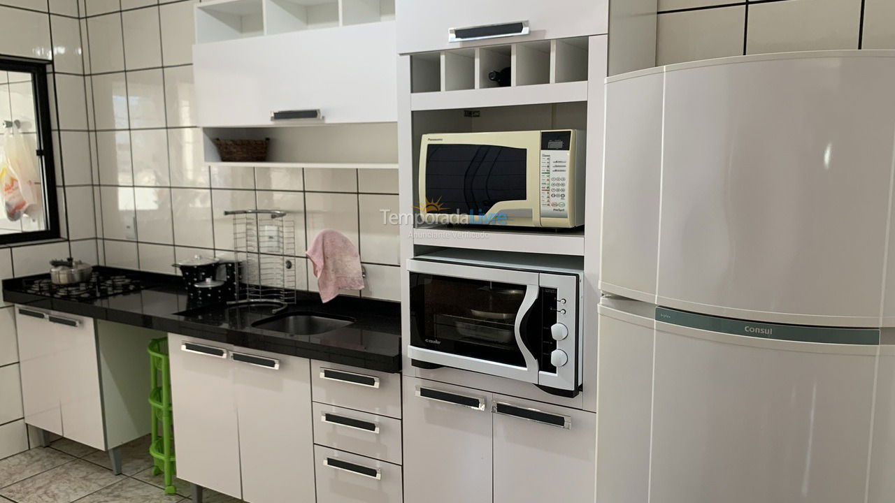 Apartamento para alquiler de vacaciones em Itapema (Meia Praia)