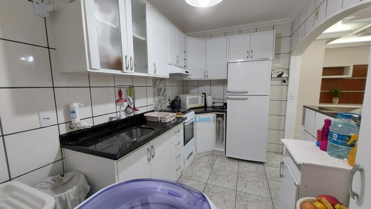Apartamento para aluguel de temporada em Itapema (Meia Praia)